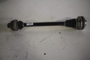 17810230 – 8R0501203D – Antriebswelle links hinten