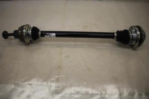 17801751 – 8R0501203C – Antriebswelle links hinten