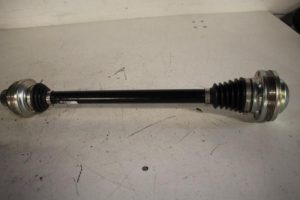 17815624 – 8R0501203C – Antriebswelle links hinten