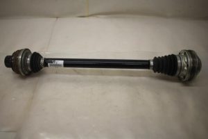17800741 – 8R0501203C – Antriebswelle links hinten
