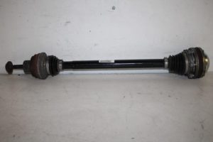 17811048 – 8R0501203C – Aandrijfas links-achter