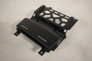 17826647 – 8P08579514PK – Aschenbecher vorne