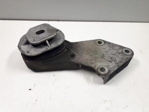 18042521 – 8A0599133B, 8A0599113B – Getriebe Halterung