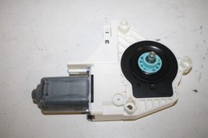 17803381 – 8K0959801B – Raammotor Portier