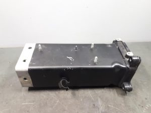 19544819 – 4H0805109TA, 4H0805119B – Chassisbalk voor