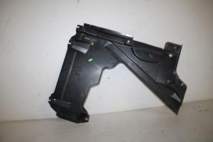 17810996 – 8W8825216 – Schutzblech Boden