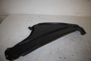 17815106 – 4M0825219E – Schutzblech Boden