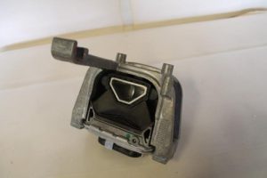 17792926 – 5Q0199262CS – Engine mount