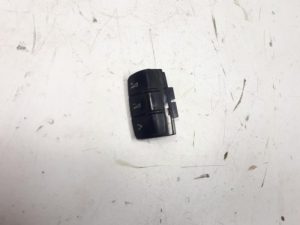 18315296 – 4B0951527JB98 – Steering wheel mounted radio control