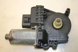 17796023 – 4B0959801E – Door window motor