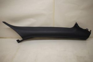 17795992 – 8H08672346H7 – Säule rechts vorne