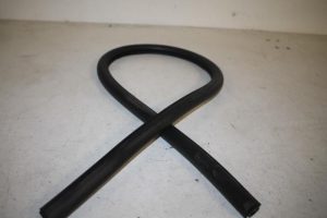 17804789 – 4G8831707A – Portierrubber 4Deurs links-voor