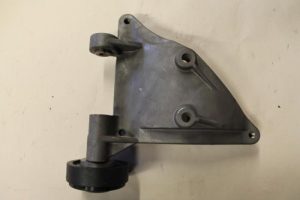 17786410 – 059260885E – Air conditioning bracket