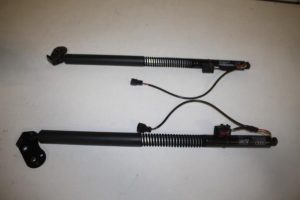 17826610 – 4G8827851F – Sluithulpmotor achterklep