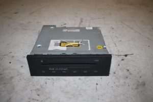 17824412 – 8E0035111D – CD Wisselaar