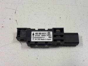 20211800 – 4B0959643E – Airbag Sensor