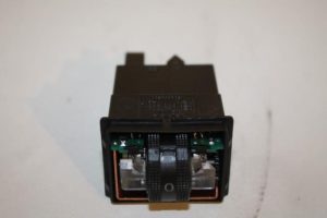 17817298 – 8E09635635PR – Stoelverwarmings Schakelaar