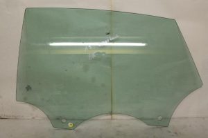 17794809 – 8T8845205B – Rear door window 4-door, left