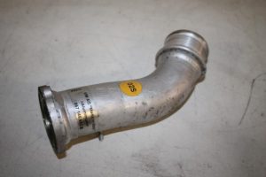 17821008 – 057145682B – Intercooler Buis