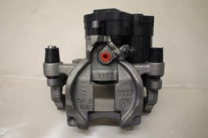 17798420 – 8V0615423 – Bremszange links hinten