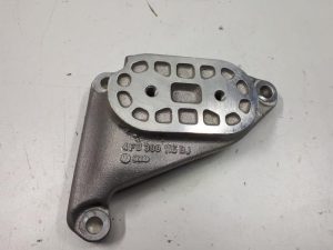 19777040 – 4F0399115BJ – Getriebe Halterung