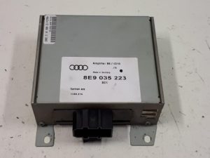 19027084 – 8E9035223 – Radioverstärker