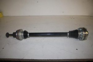 17804109 – 8R0501203D – Antriebswelle links hinten