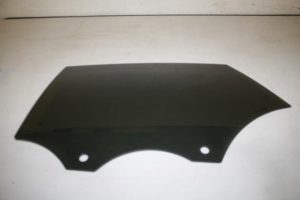 17826813 – 8W8845205A – Rear door window 4-door, left