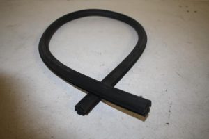 17804788 – 4G8833707A – Portierrubber 4Deurs links-achter