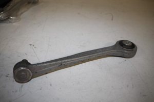 17818242 – 8K0407505M – Draagarm Boven links-voor