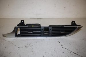 17816235 – 4G1820951F6PS – Luftgitter Armaturenbrett