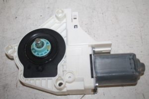 17806436 – 8K0959802B – Door window motor