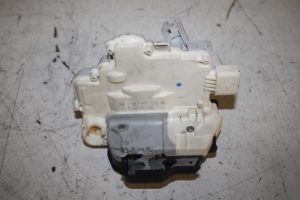 17811818 – 8E2837016AA – Deurslot Mechaniek 4Deurs rechts-voor