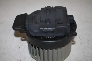 17806032 – 4H1820021B – Kachel Ventilatiemotor
