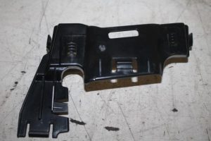 17814668 – 4M0867191 – Steun (diversen)