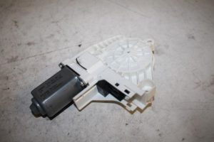 17821895 – 8T0959801B – Door window motor