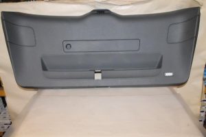 17792621 – 8R0867979BDK1 – Tailgate trim