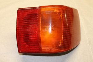 17786073 – 893945096B – Achterlicht rechts