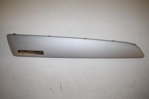 17802686 – 8U1853190A4T4 – Dashboard sierlijst