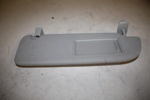 17818893 – 4M0857551KWO1 – Sonnenblende