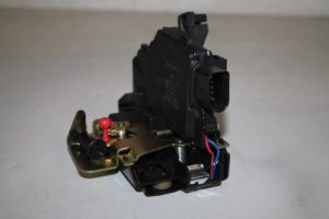 17825705 – 8N1837016B – Deurslot Mechaniek 4Deurs rechts-voor