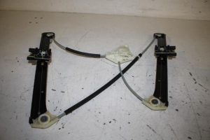 17815525 – 4M0839461A – Rear door window mechanism 4-door, left