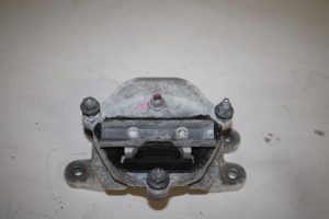 17825891 – 8K0399151CN – Getriebe Halterung