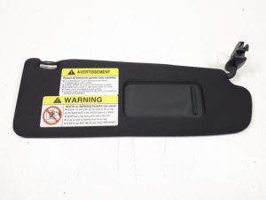 21015906 – 8N8857552A15F – Zonneklep