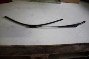 17810982 – 8W19554071P9 – Front wiper arm