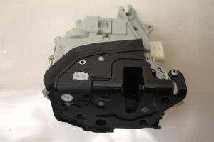 17796818 – 8J2837015C – Deurslot Mechaniek 4Deurs links-voor