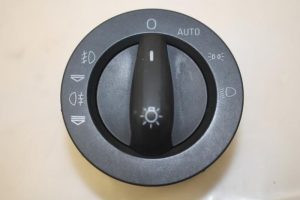 17801569 – 4F2941531D5PR – Light switch