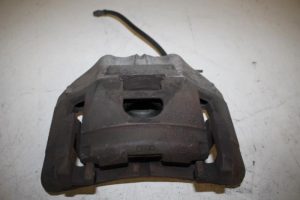 17818112 – 4F0615124 – Remklauw (Tang) rechts-voor