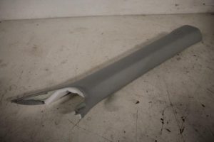 17823847 – 8T8867234TB9 – Säule rechts vorne