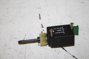 17810661 – 4B5962115A – Slotmechaniek Achterklep